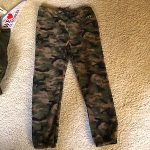 Camo fleece sweatpants